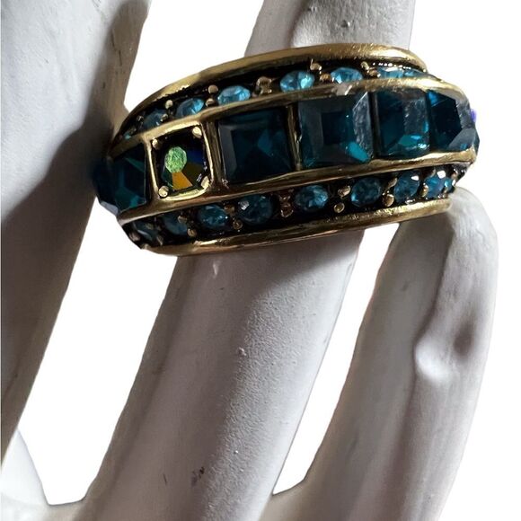 Heidi Daus Blue Montana three row pavé, set crystals in a ring band. - Picture 1 of 5